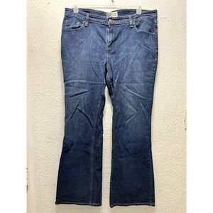 Signature by Levi Strauss Mid Rise Bootcut Women's size 16M Jeans